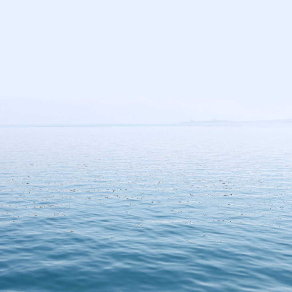 海の写真　海洋散骨のイメージ写真